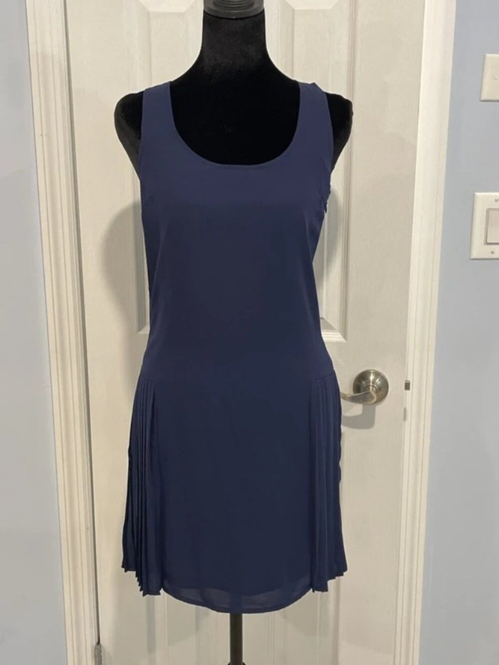 Tinley Road Women’s Navy Sleeveless Pleated Hem Dress XS